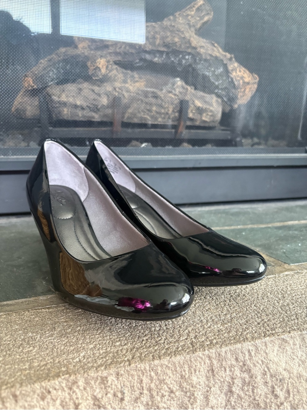 Life Stride Black Patent Heels